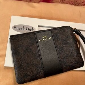 Coach Corner Zip Wristlet Signature Leather Canvas Brown Black NWT